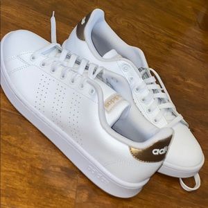 BRAND NEW Advantage Adidas Tennis Shoes 10WOMEN